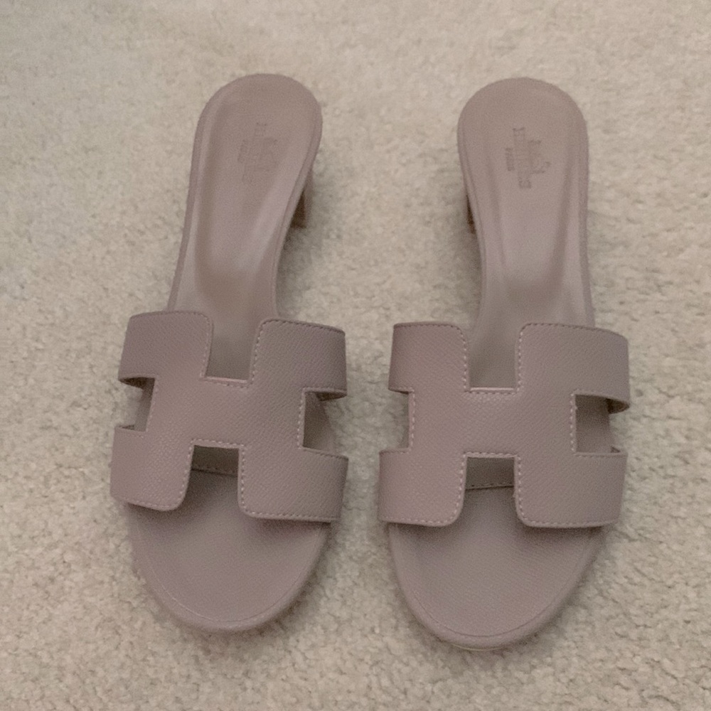 Beautiful Hermes heel sandal condition like new, never worn.